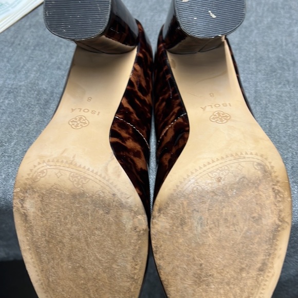 Isola’ Size 8 (I’m always a 7.5). Leopard print, chunky heal shoes. - Picture 3 of 5